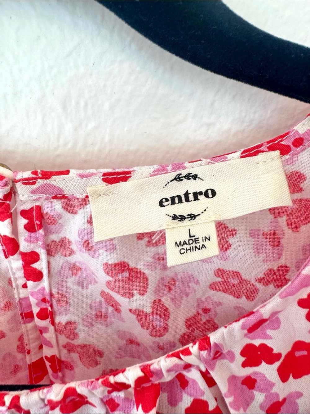 entro Pink and Red Floral Ruffle blouse size large - Picture 3 of 6